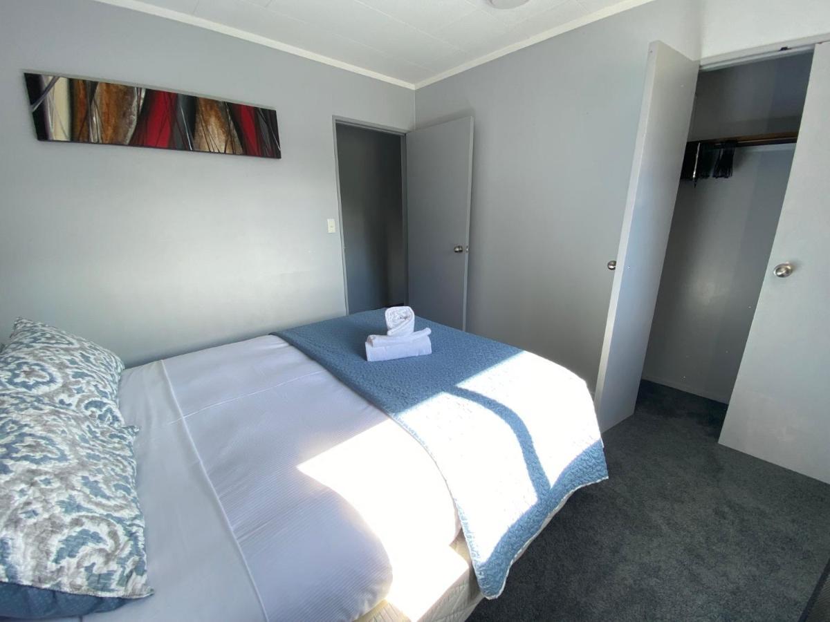 Motuoapa Bay Chalets Turangi Esterno foto