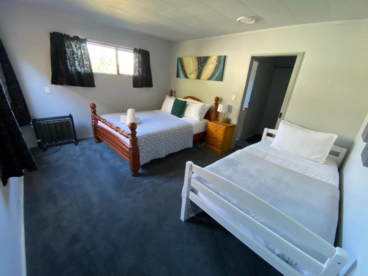 Motuoapa Bay Chalets Turangi Esterno foto