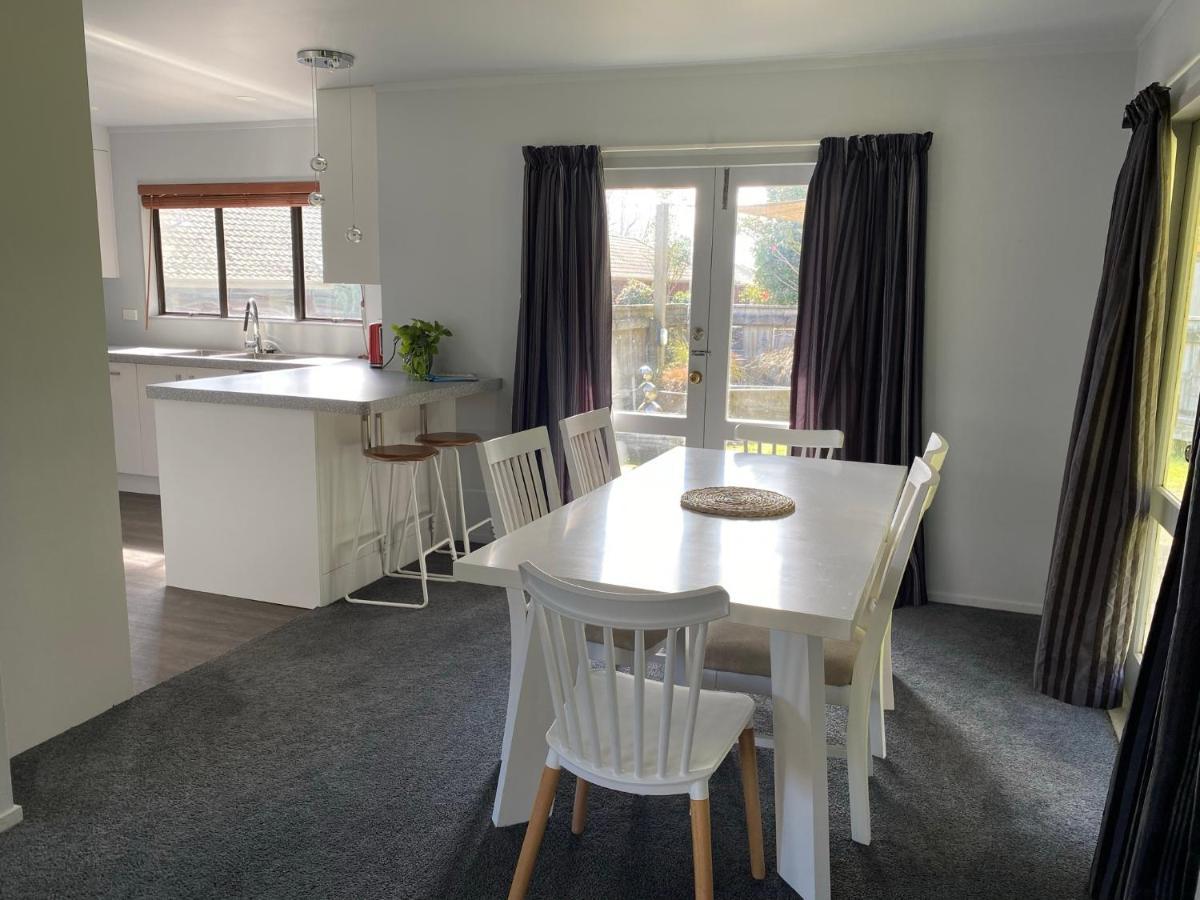 Motuoapa Bay Chalets Turangi Esterno foto