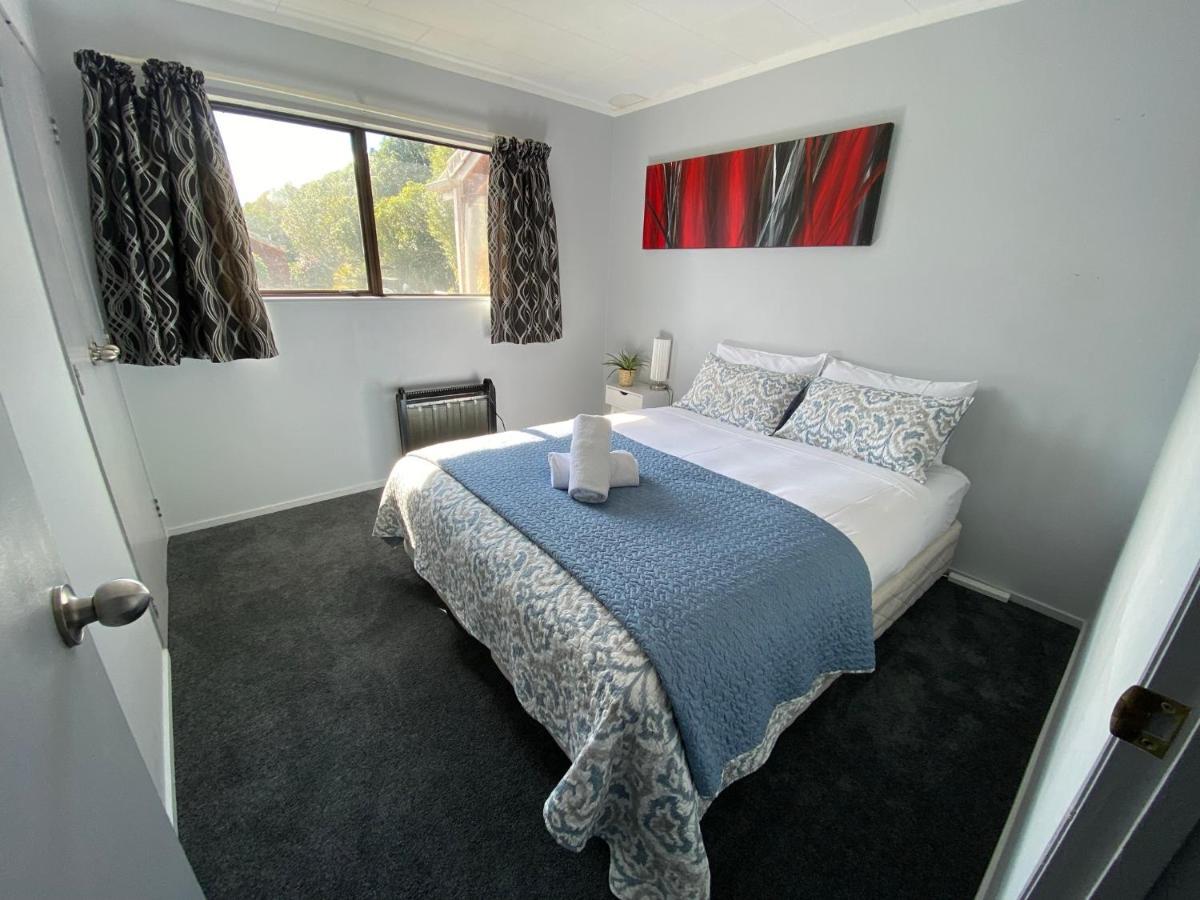 Motuoapa Bay Chalets Turangi Esterno foto