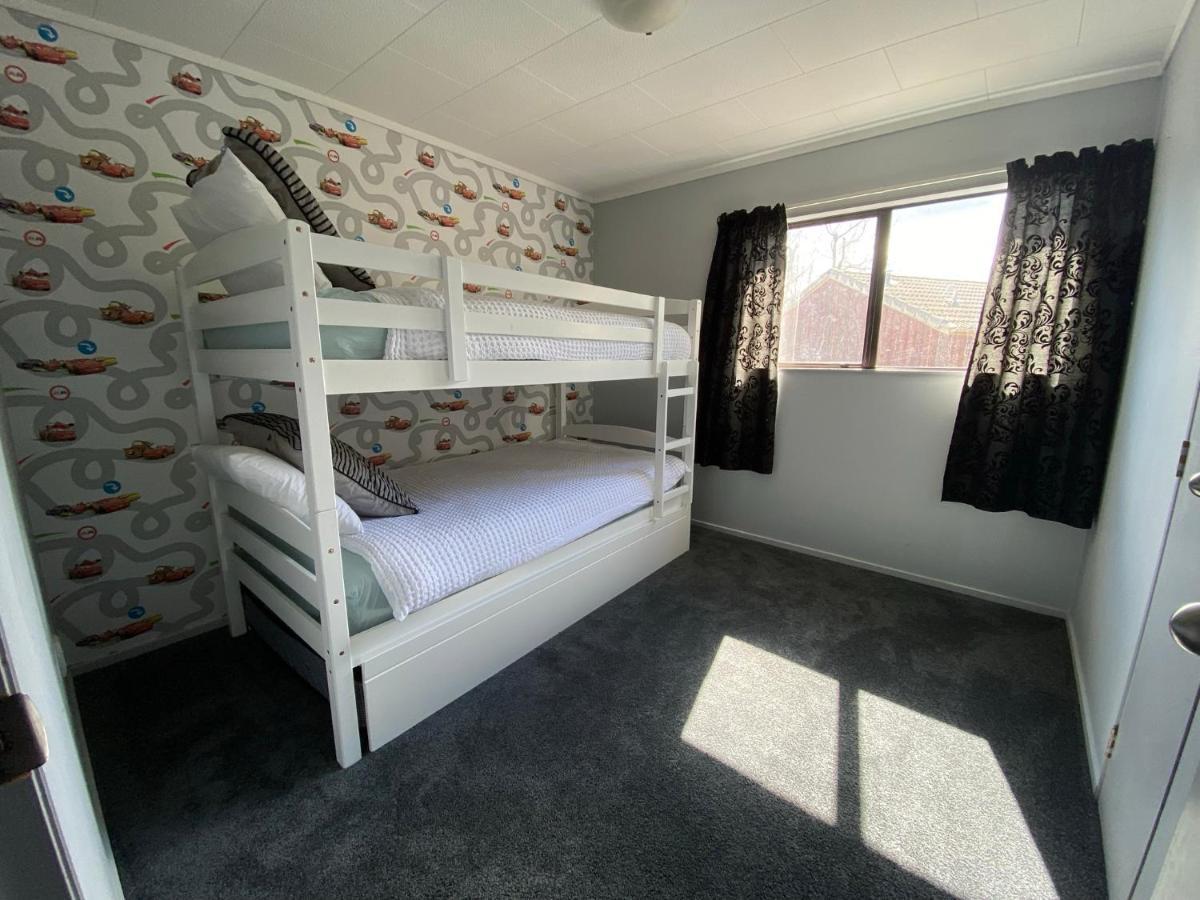 Motuoapa Bay Chalets Turangi Esterno foto